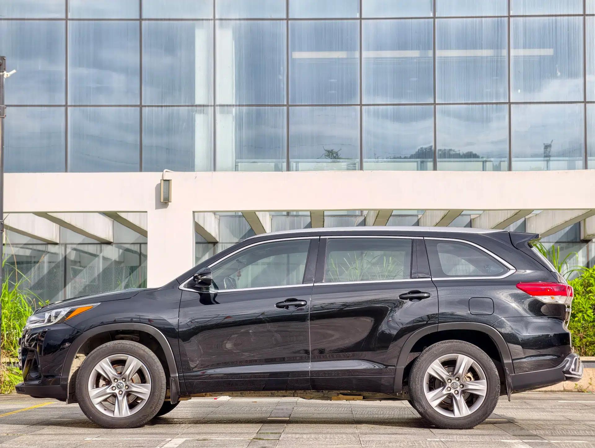 Toyota Highlander 2018 2.0T Four-Wheel Drive Luxury Version 7 Seats China VI Standard — миниатюра 3