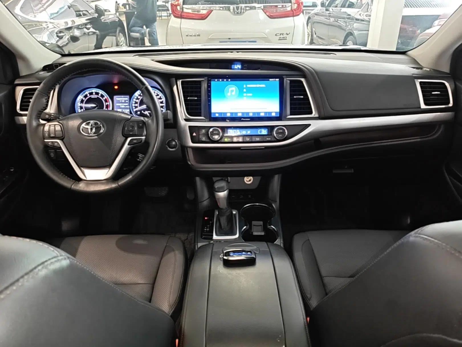 Toyota Highlander 2015 2.0T Four-Wheel Drive Luxury Edition 7-Seater — миниатюра 12
