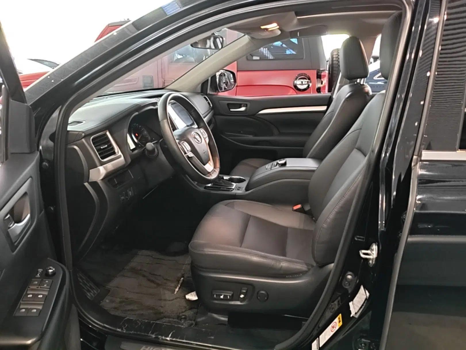 Toyota Highlander 2015 2.0T Four-Wheel Drive Luxury Edition 7-Seater — миниатюра 17
