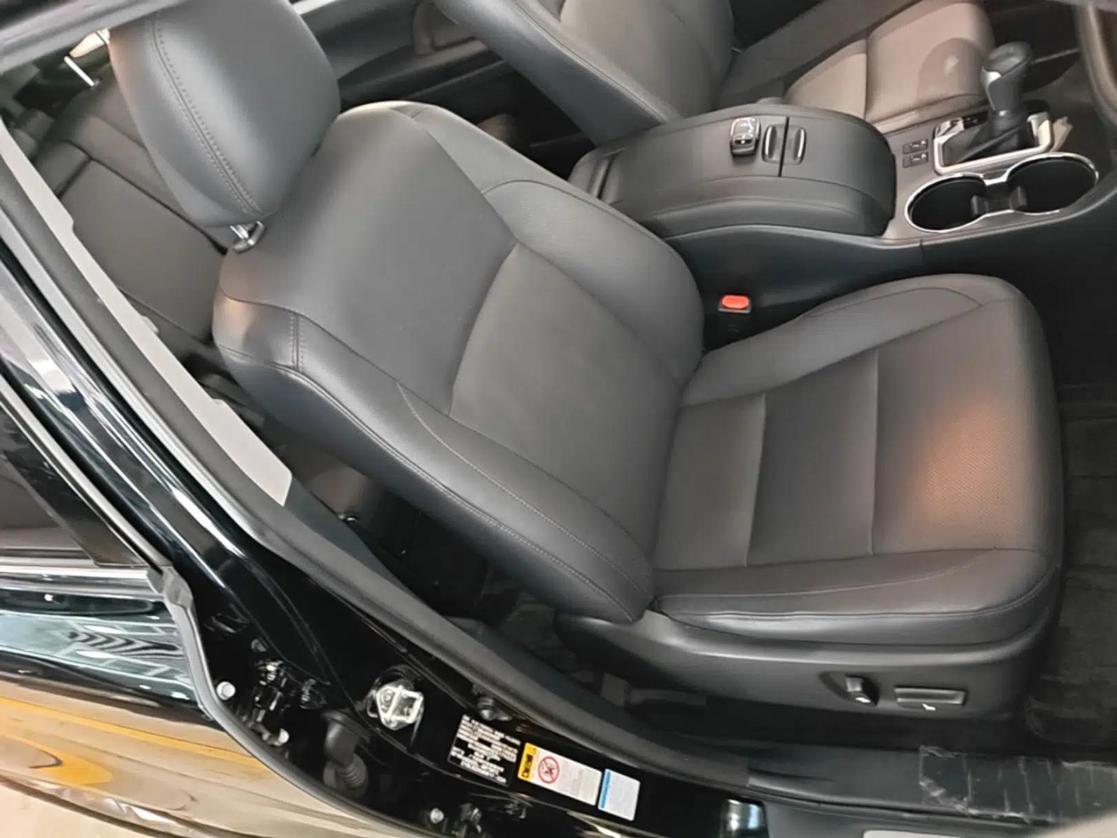 Toyota Highlander 2015 2.0T Four-Wheel Drive Luxury Edition 7-Seater — миниатюра 19