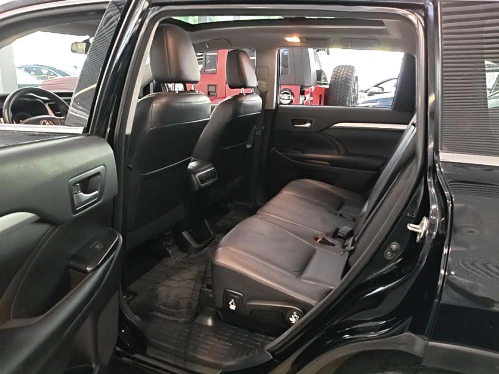 Toyota Highlander 2015 2.0T Four-Wheel Drive Luxury Edition 7-Seater — миниатюра 20
