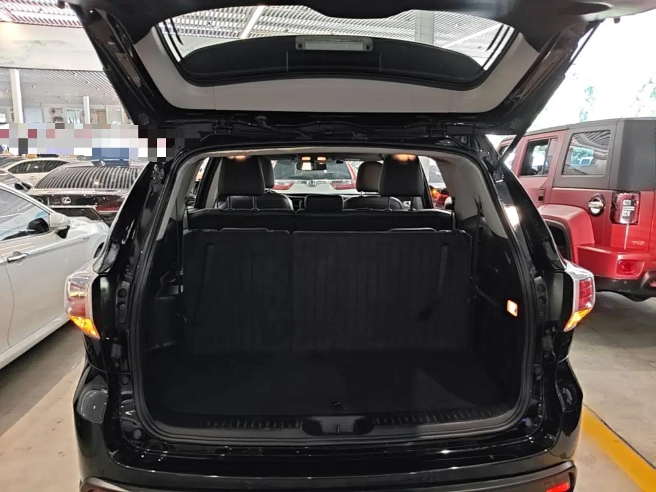 Toyota Highlander 2015 2.0T Four-Wheel Drive Luxury Edition 7-Seater — миниатюра 22