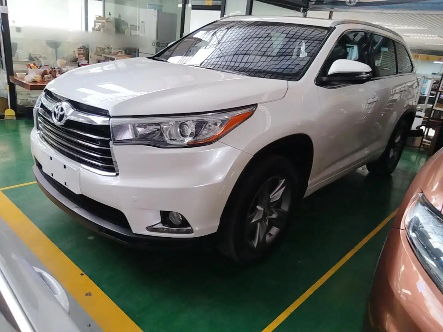 Toyota Highlander 2015 2.0T Two-Wheel Drive Luxury Edition 7 Seats — миниатюра 1