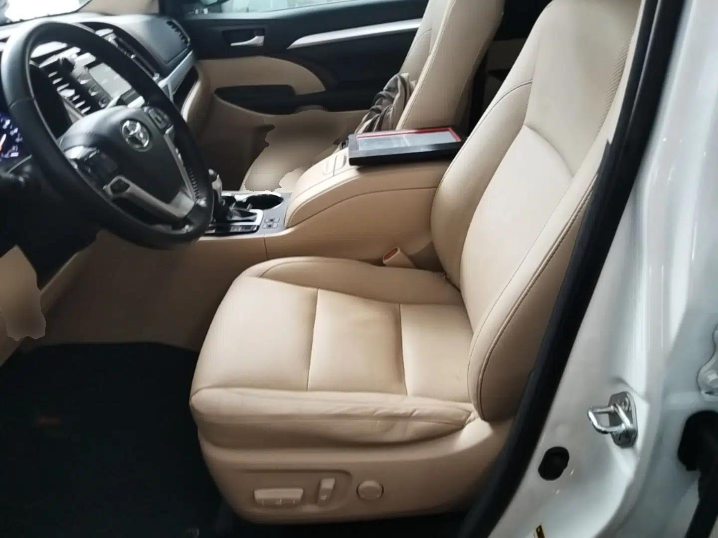 Toyota Highlander 2015 2.0T Two-Wheel Drive Luxury Edition 7 Seats — миниатюра 17