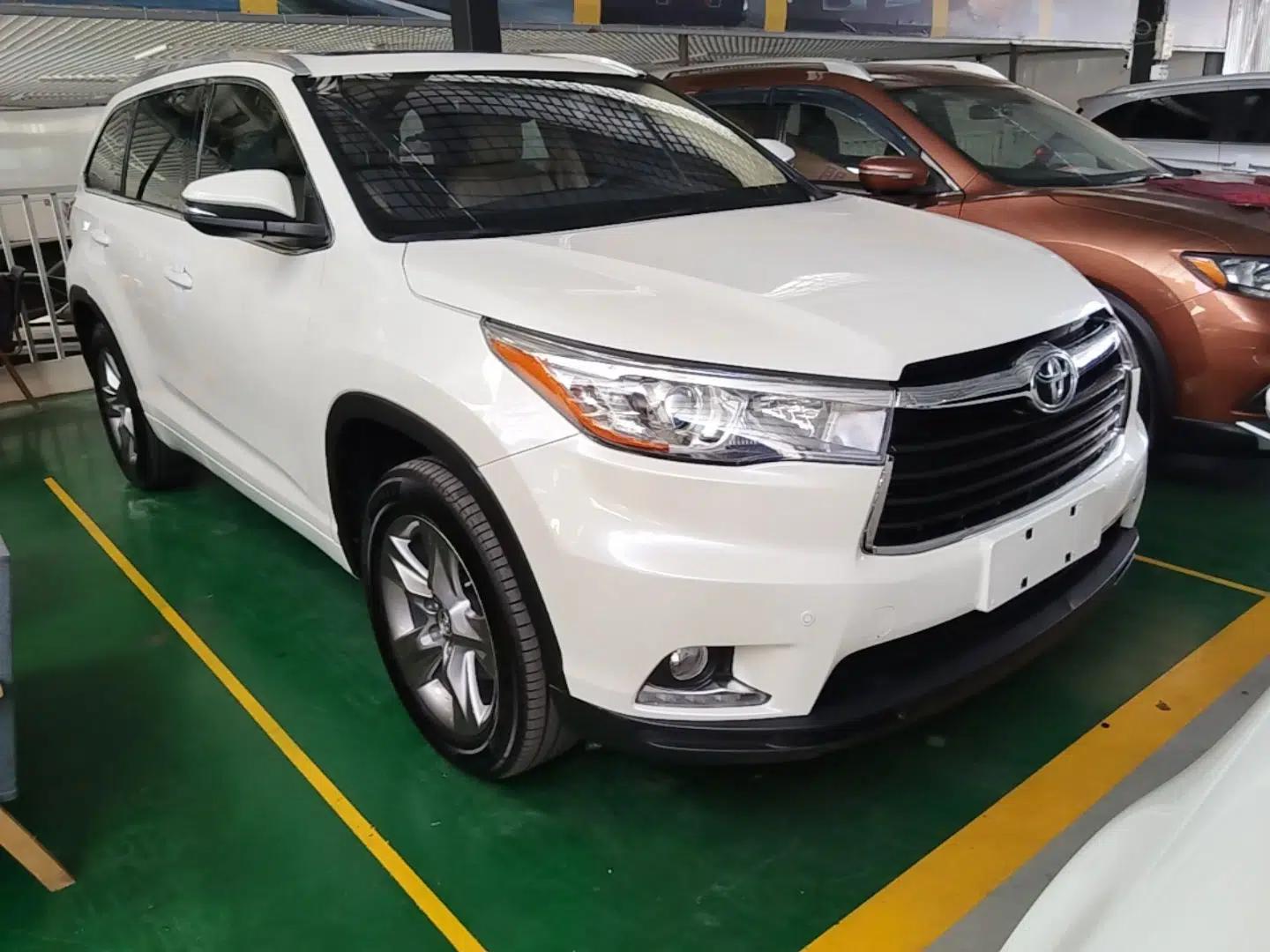 Toyota Highlander 2015 2.0T Two-Wheel Drive Luxury Edition 7 Seats — миниатюра 3