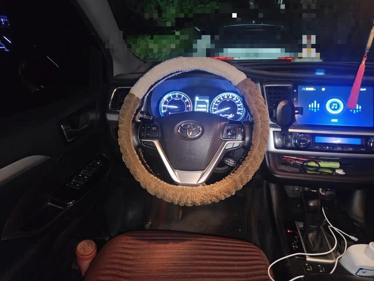 Toyota Highlander 2018 2.0T Four-Wheel Drive Prestige Version 7 Seats China V Emission Standard — миниатюра 10