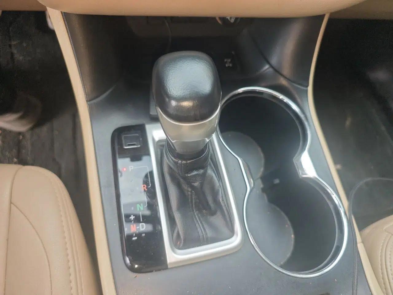 Toyota Highlander 2018 2.0T Four-Wheel Drive Elite Edition 7 Seats China V Standard — миниатюра 14