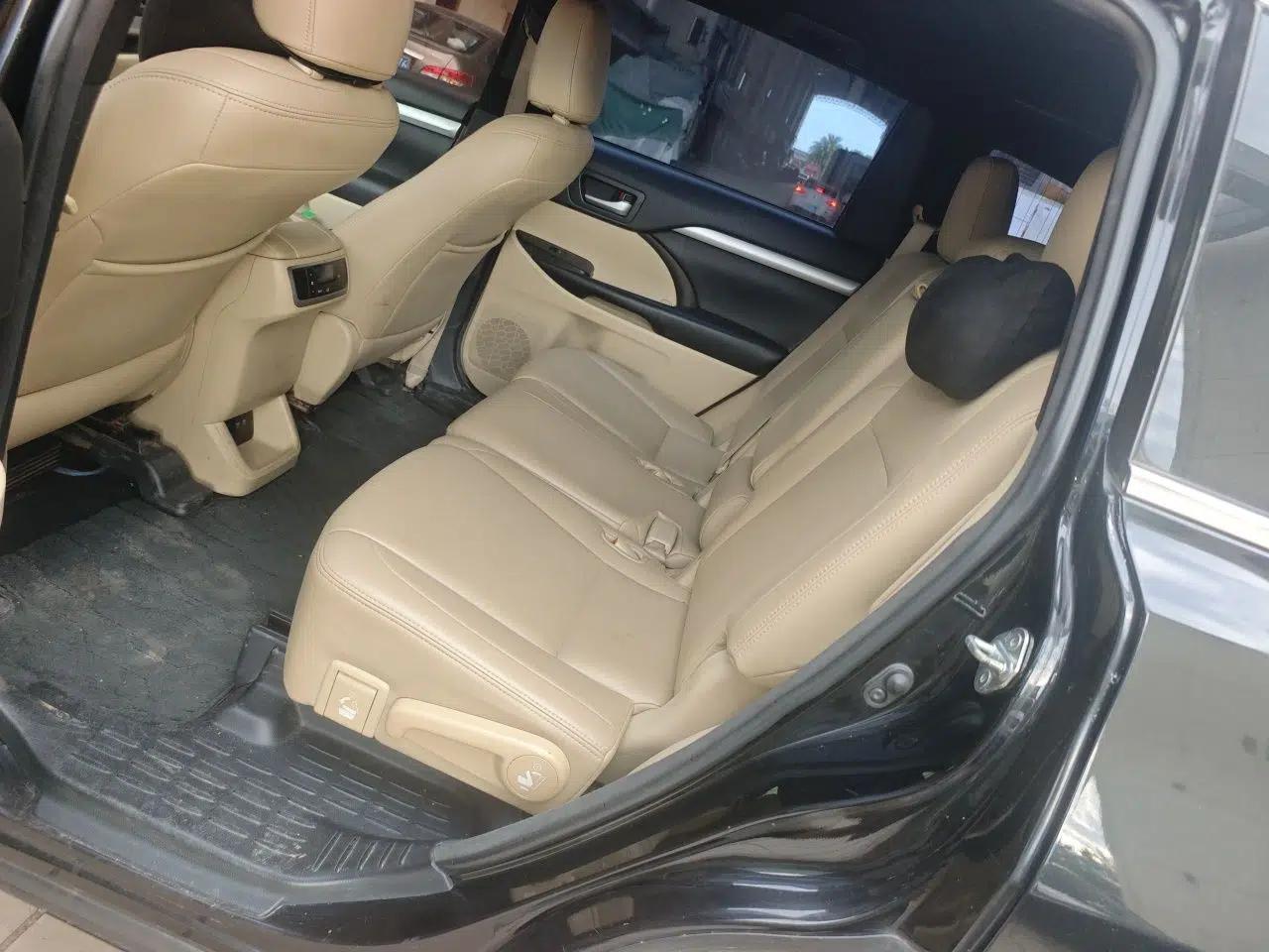 Toyota Highlander 2018 2.0T Four-Wheel Drive Elite Edition 7 Seats China V Standard — миниатюра 17