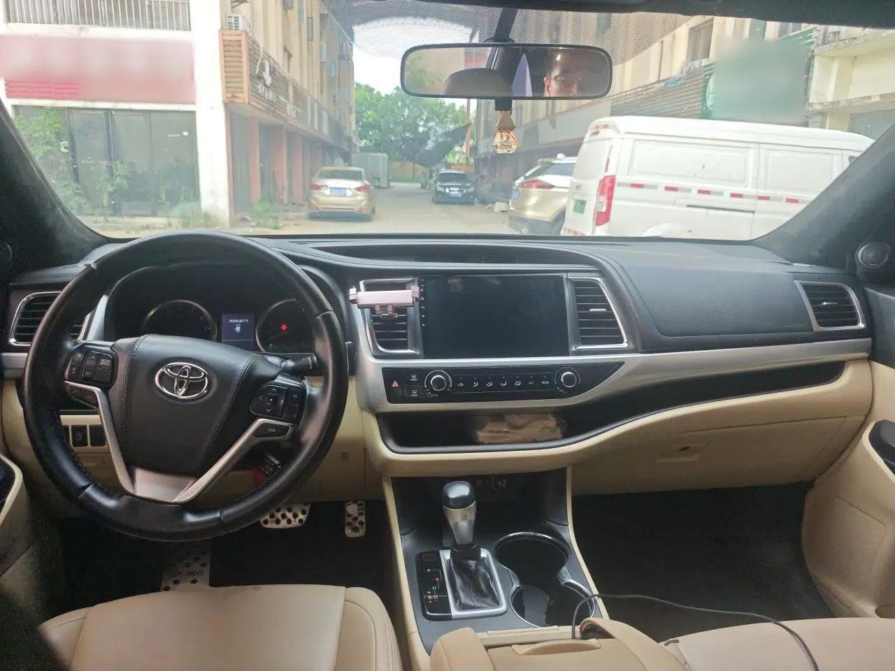 Toyota Highlander 2018 2.0T Four-Wheel Drive Elite Edition 7 Seats China V Standard — миниатюра 9