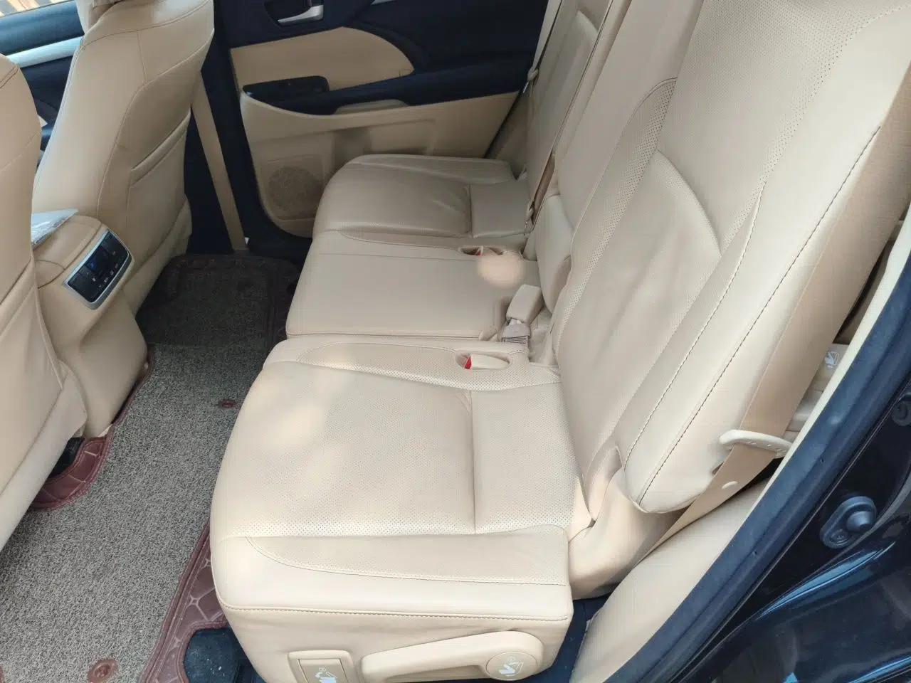 Toyota Highlander 2018 2.0T Four-Wheel Drive Luxury Edition 7 Seats China V Emission Standard — миниатюра 17