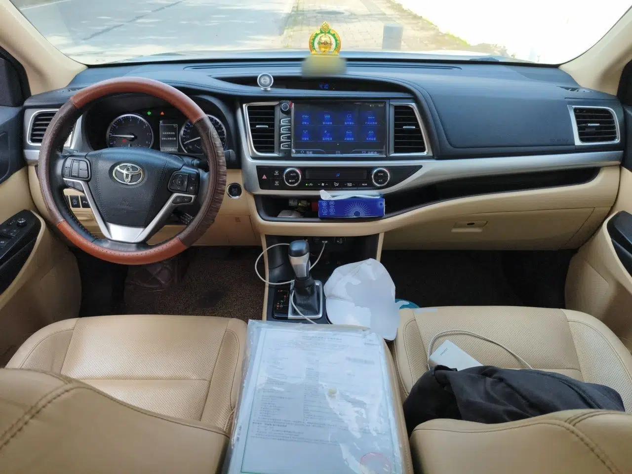 Toyota Highlander 2018 2.0T Four-Wheel Drive Luxury Edition 7 Seats China V Emission Standard — миниатюра 9