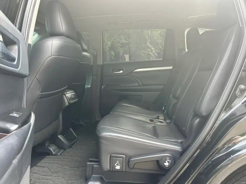Toyota Highlander 2018 2.0T Four-Wheel Drive Luxury Version 7 Seats China VI Standard — миниатюра 11