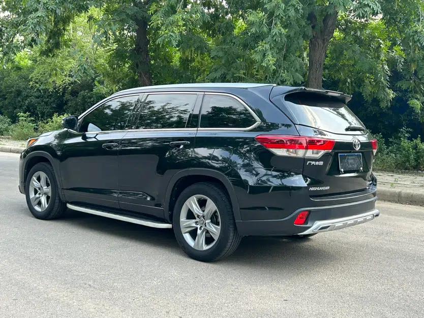 Toyota Highlander 2018 2.0T Four-Wheel Drive Luxury Version 7 Seats China VI Standard — миниатюра 3