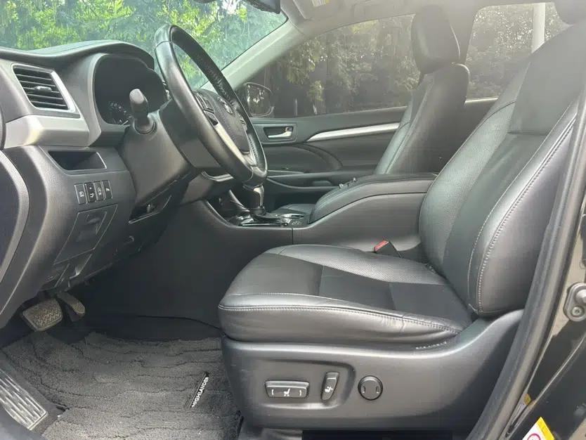Toyota Highlander 2018 2.0T Four-Wheel Drive Luxury Version 7 Seats China VI Standard — миниатюра 9