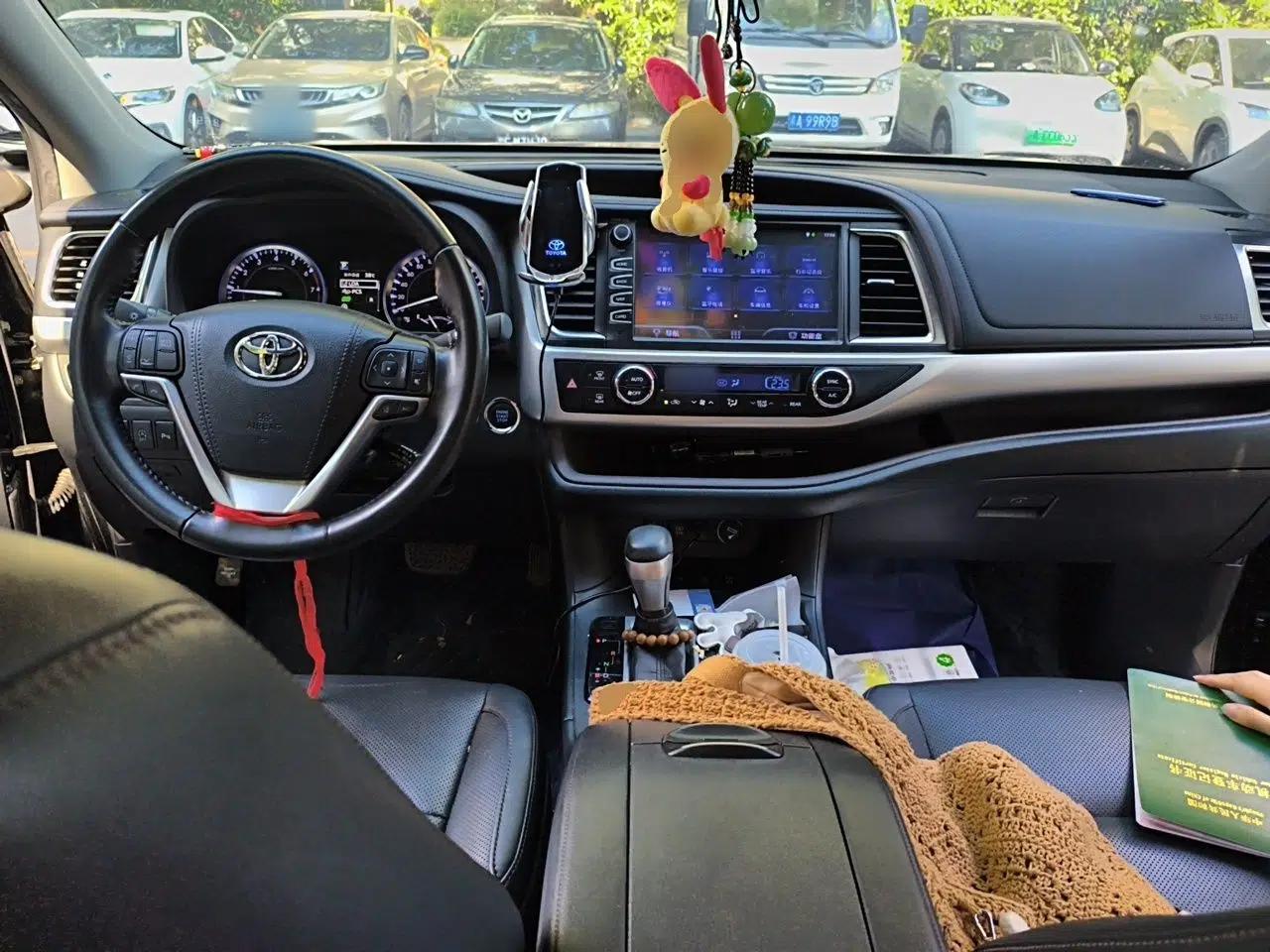 Toyota Highlander 2018 2.0T Four-Wheel Drive Luxury Version 7 Seats China VI Standard — миниатюра 9