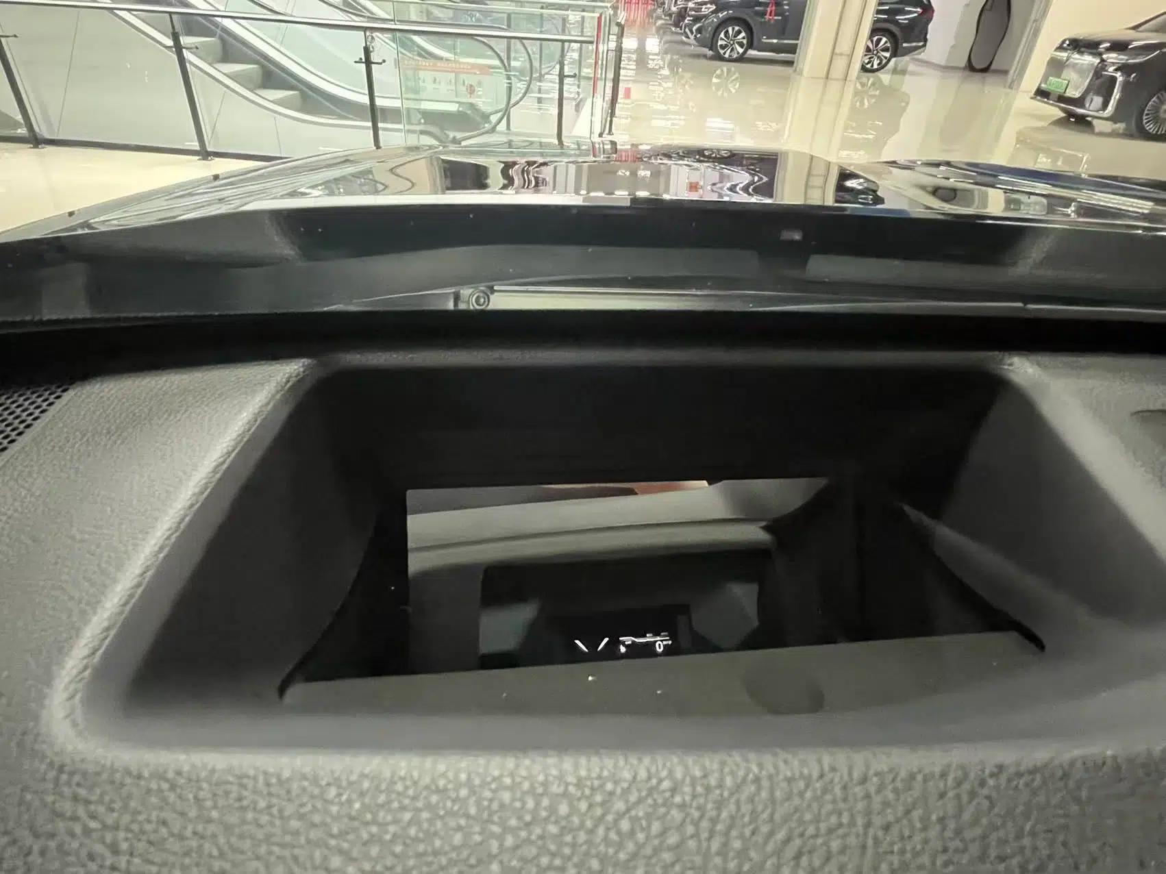 Toyota Highlander 2023 2.5L Smart Electric Hybrid Dual-Engine Four-Wheel Drive Prestige Version – 7 Seats — миниатюра 4