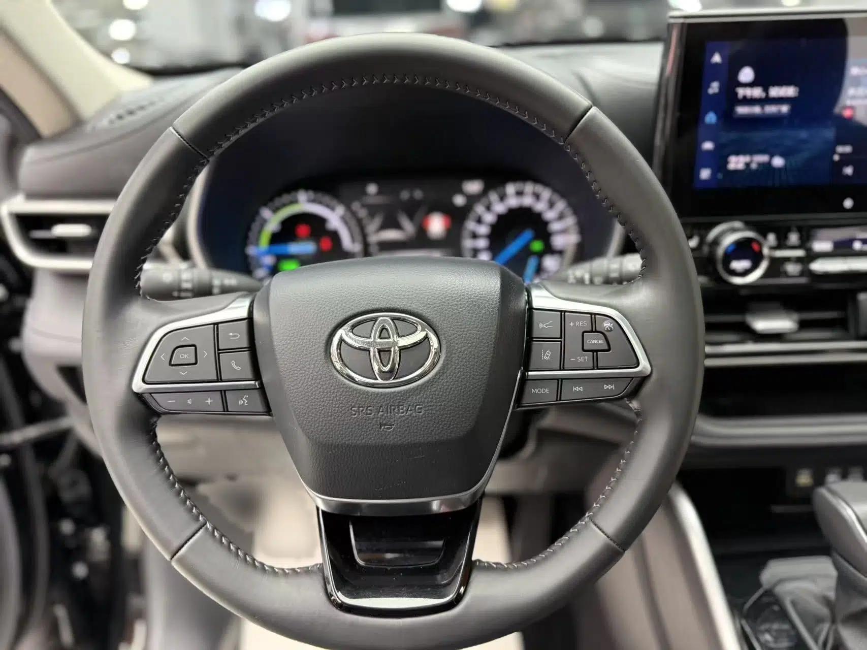 Toyota Highlander 2023 2.5L Smart Electric Hybrid Dual-Engine Four-Wheel Drive Prestige Version – 7 Seats — миниатюра 10