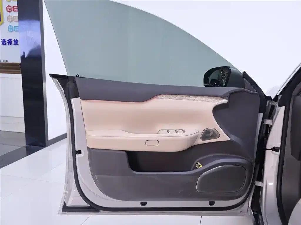 NIO ET7 2022 model 75kWh — миниатюра 18