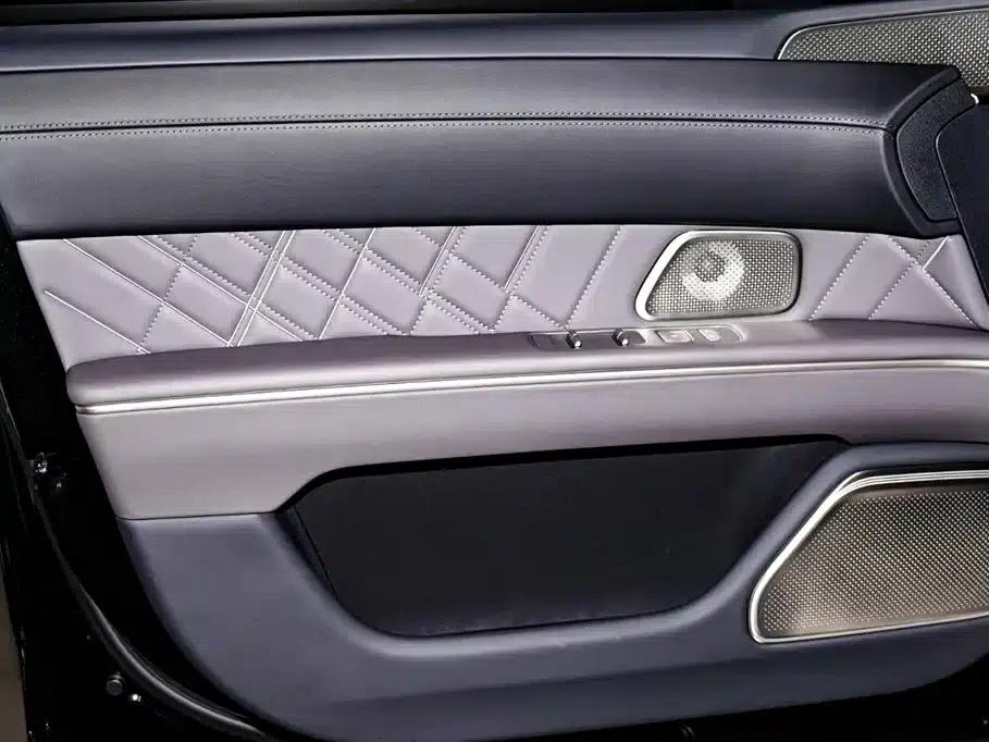 NIO ET9 2025 Model 102kWh First Edition Limited Edition — миниатюра 13