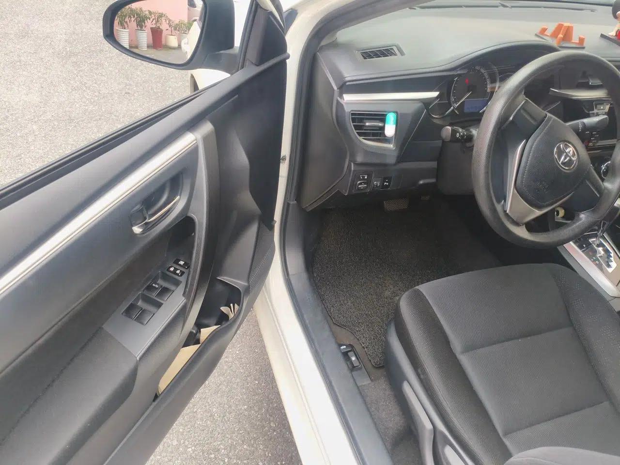 Toyota Levin 2014 1.6G CVT Elite Edition — миниатюра 19