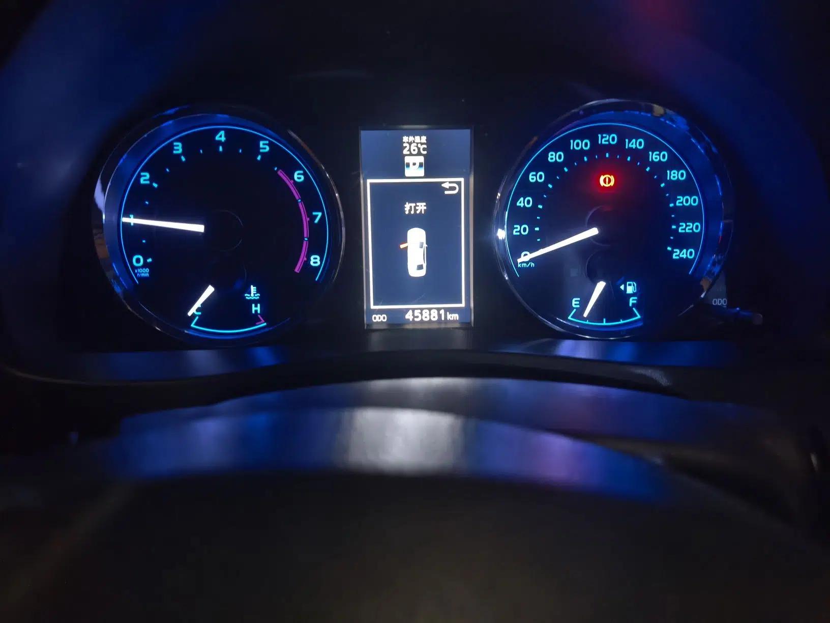Toyota Levin 2018 185T CVT Luxury Edition China V Standard — миниатюра 12