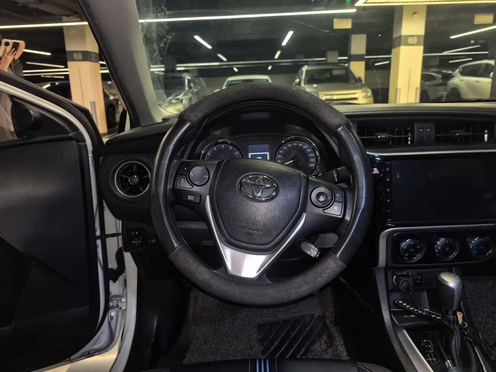Toyota Levin 2018 185T CVT Luxury Edition China V Standard — миниатюра 10