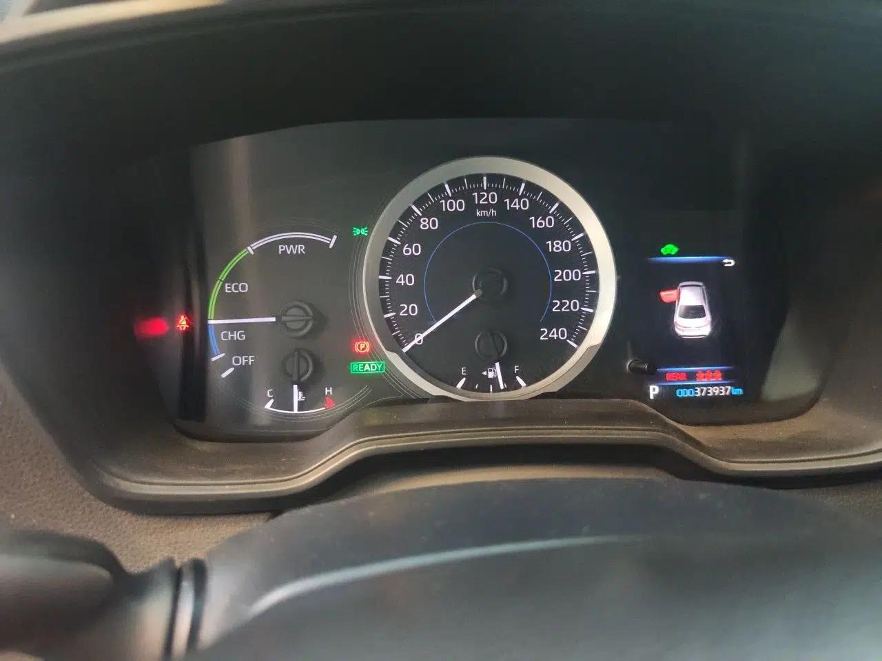Toyota Levin 2019 Dual-Engine 1.8H E-CVT Luxury Edition China VI Standard — миниатюра 11