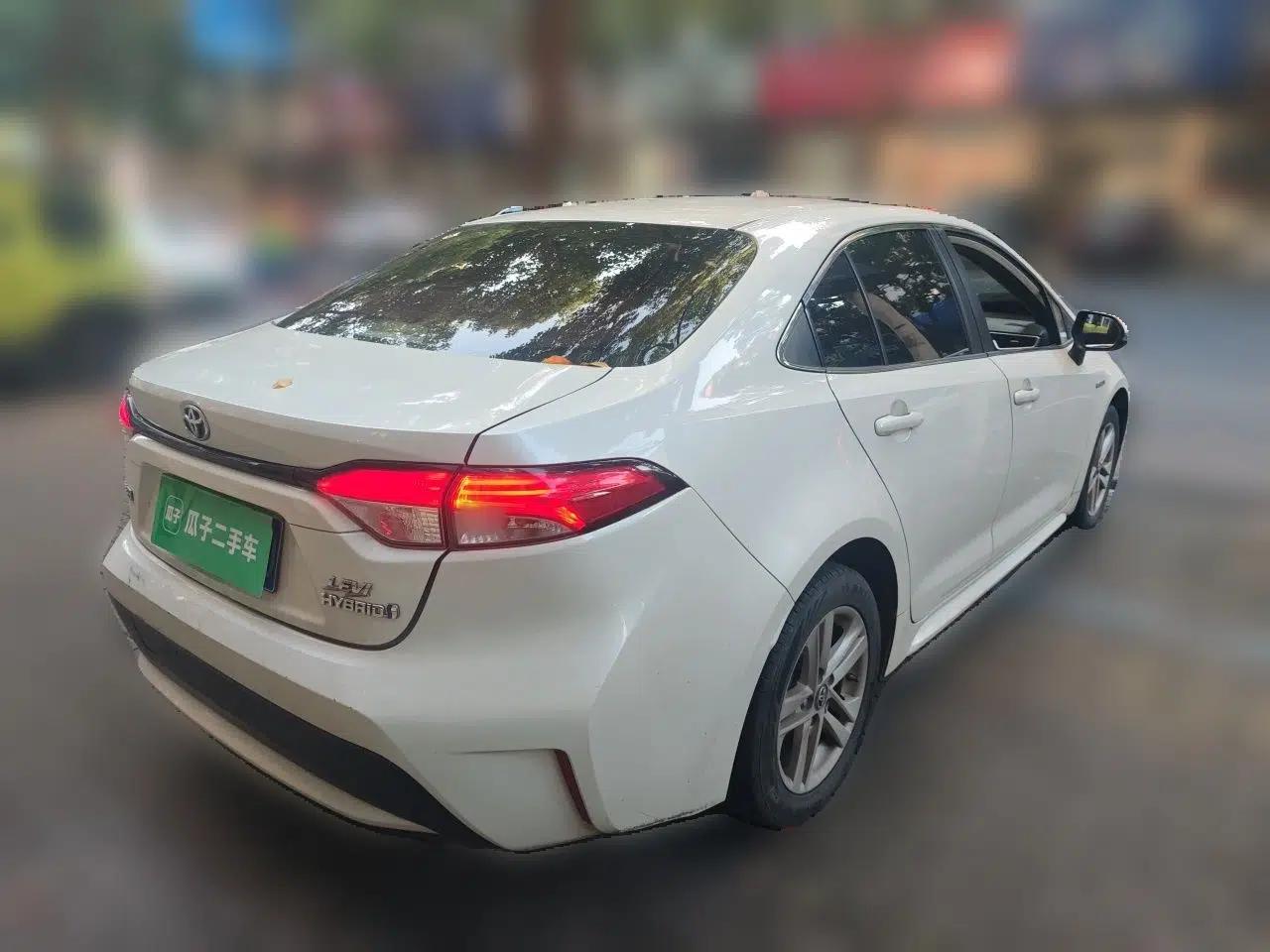 Toyota Levin 2019 Dual-Engine 1.8H E-CVT Luxury Edition China VI Standard — миниатюра 6