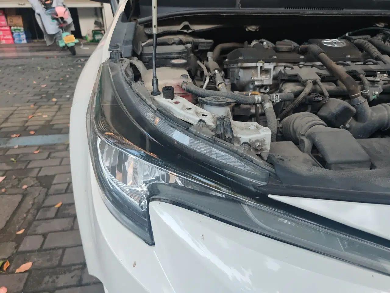 Toyota Levin 2019 Dual-Engine 1.8H E-CVT Luxury Edition China VI Standard — миниатюра 7