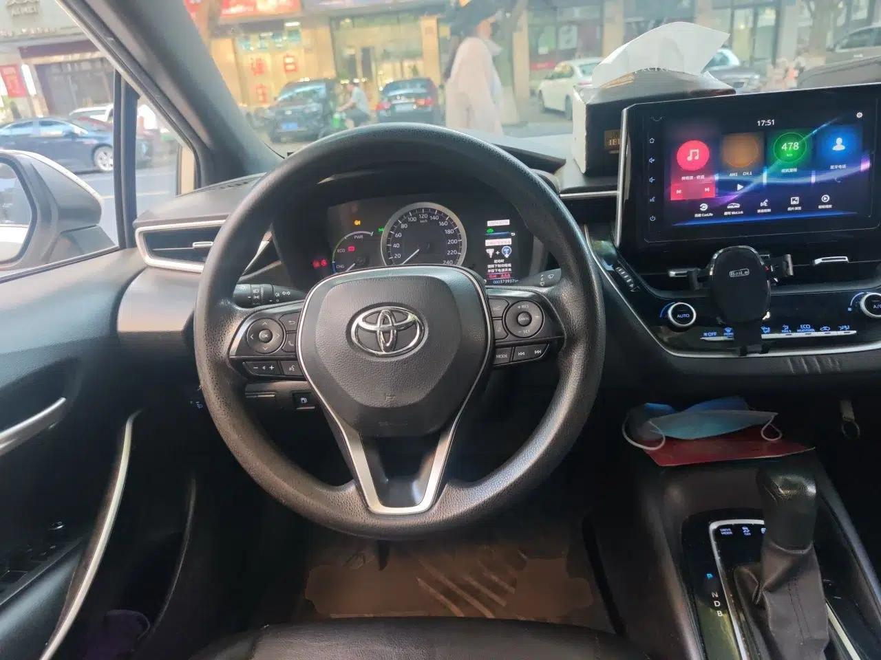 Toyota Levin 2019 Dual-Engine 1.8H E-CVT Luxury Edition China VI Standard — миниатюра 10