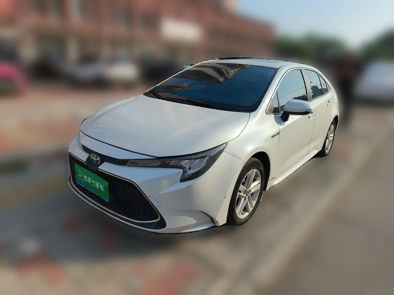 Toyota Levin 2021 Dual-Engine 1.8H E-CVT Luxury Edition — миниатюра 1
