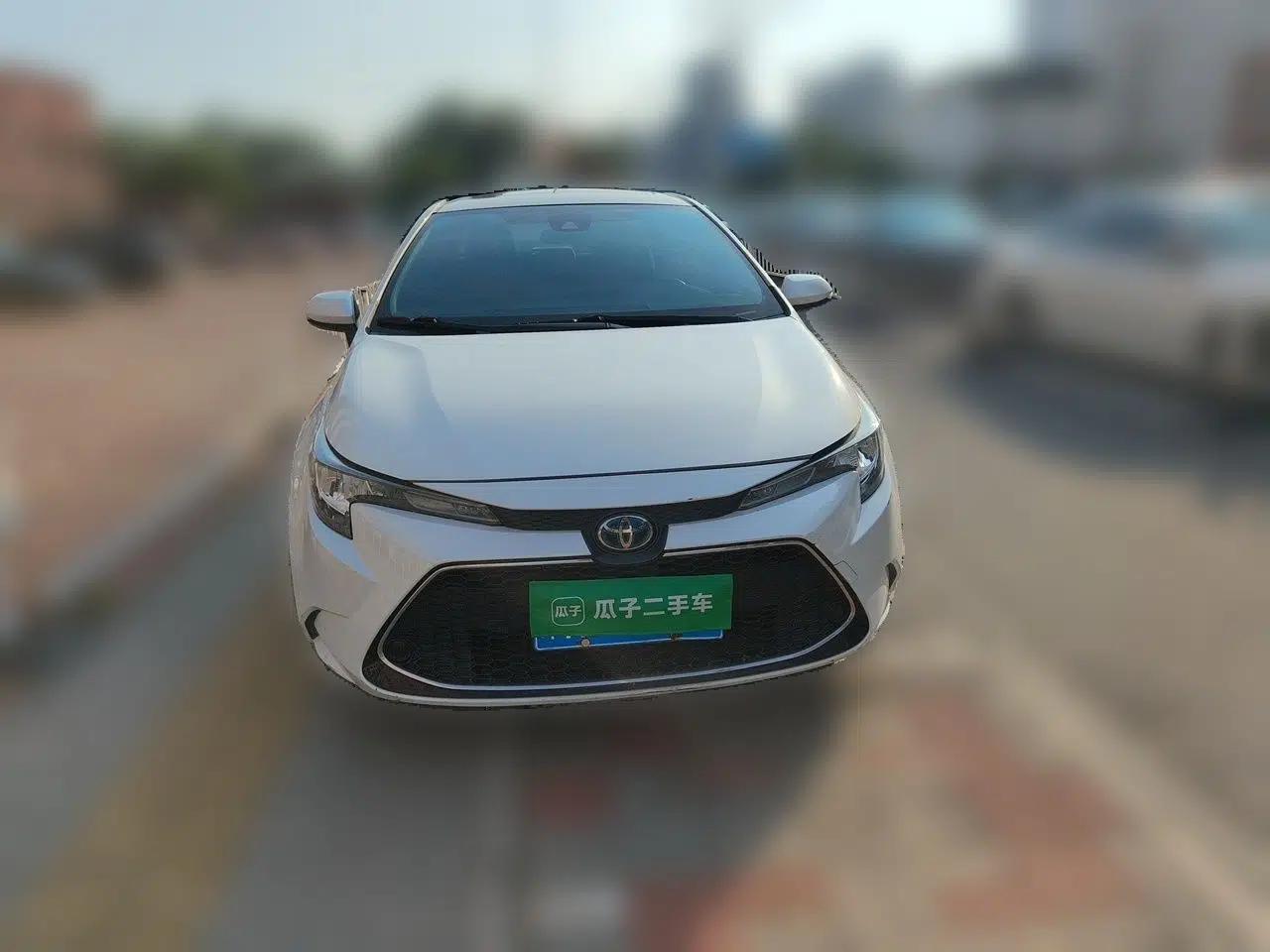 Toyota Levin 2021 Dual-Engine 1.8H E-CVT Luxury Edition — миниатюра 2