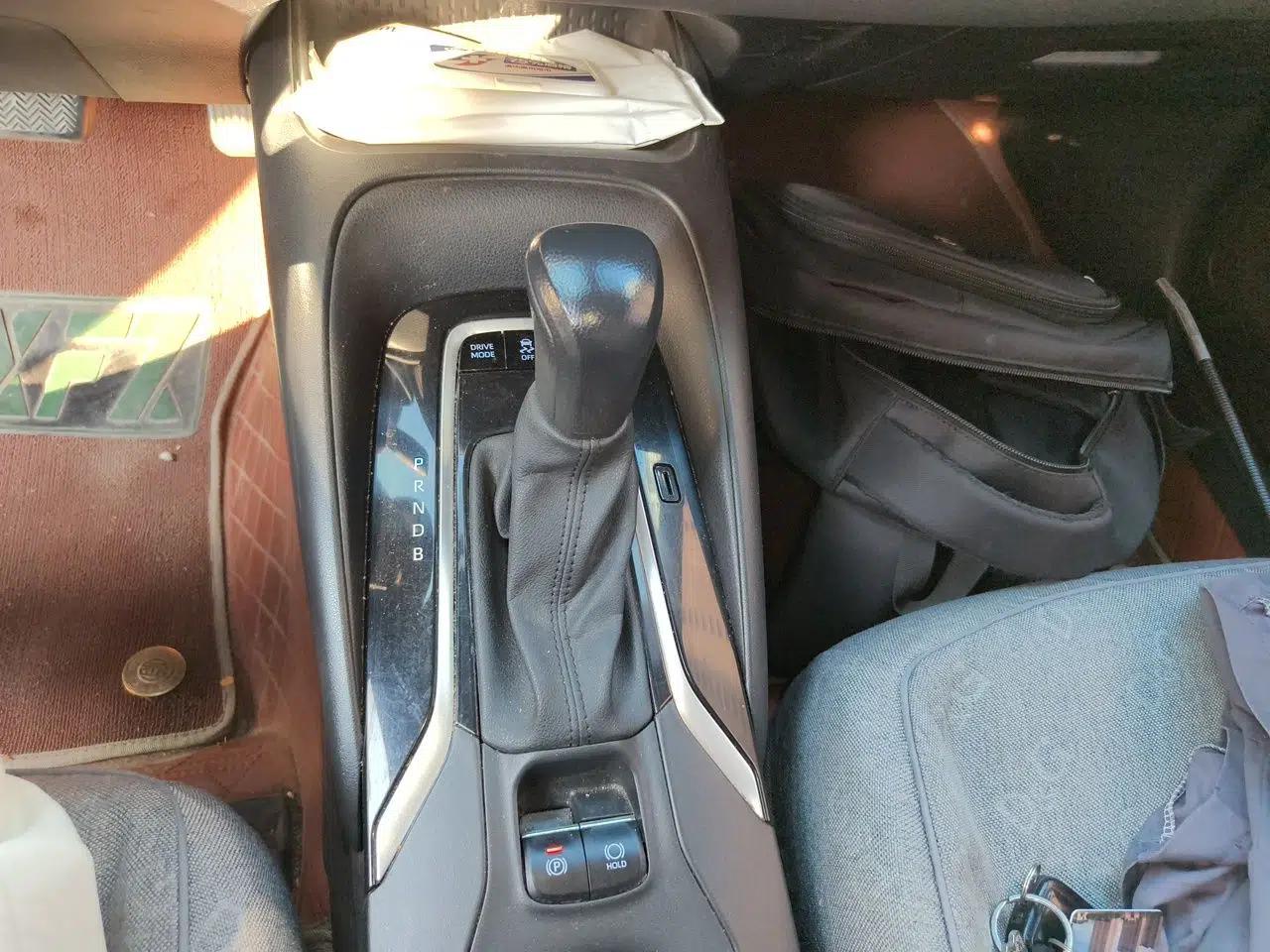 Toyota Levin 2021 Dual-Engine 1.8H E-CVT Luxury Edition — миниатюра 14