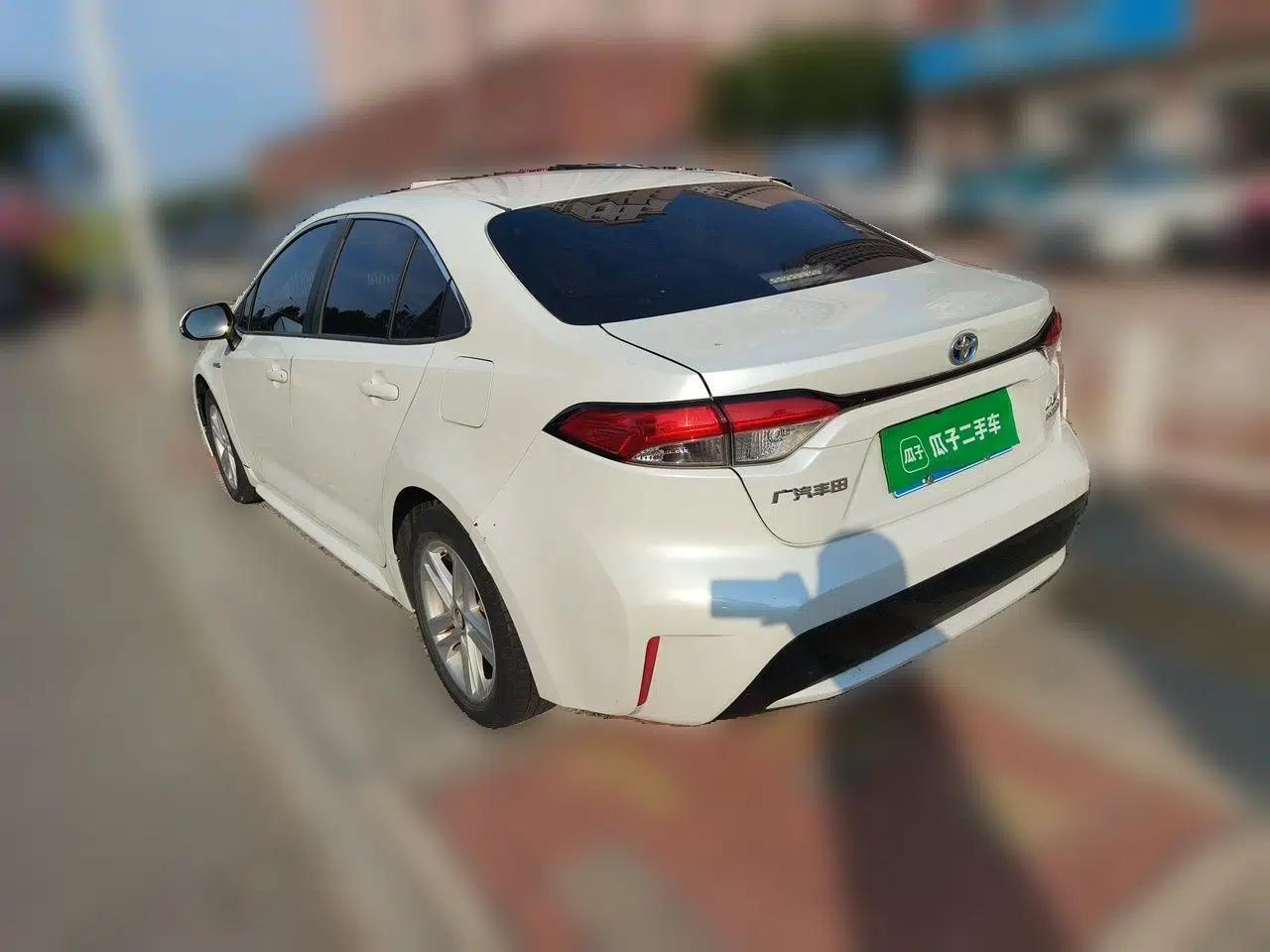 Toyota Levin 2021 Dual-Engine 1.8H E-CVT Luxury Edition — миниатюра 4