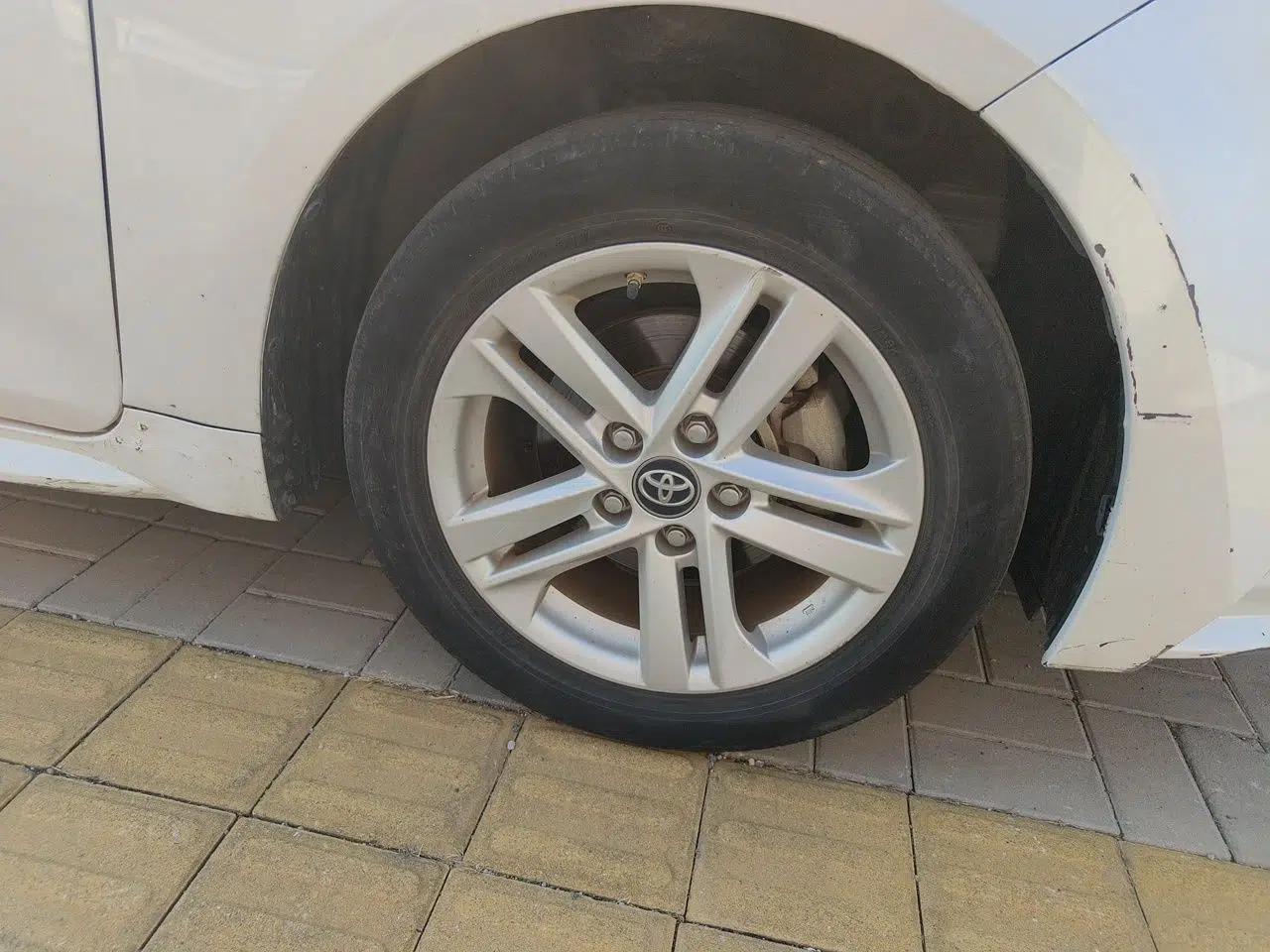 Toyota Levin 2021 Dual-Engine 1.8H E-CVT Luxury Edition — миниатюра 8