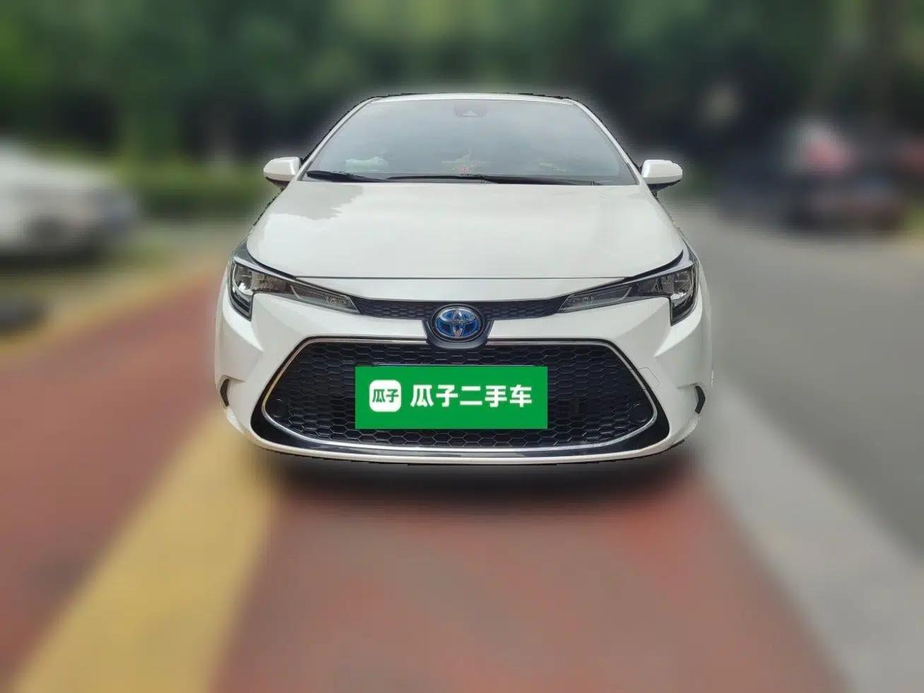 Toyota Levin 2021 Dual-Engine 1.8H E-CVT Luxury Edition — миниатюра 2