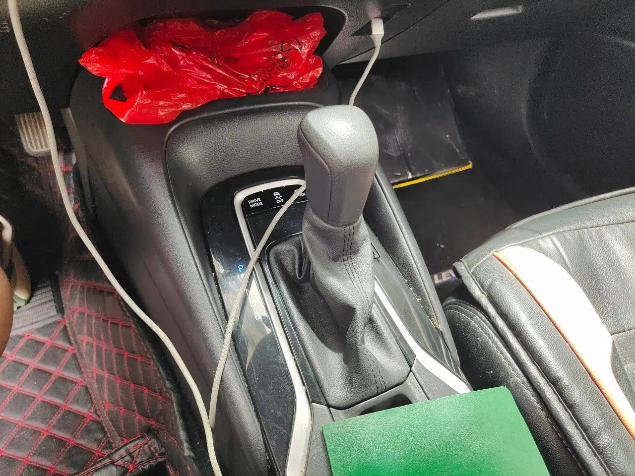 Toyota Levin 2021 Dual-Engine 1.8H E-CVT Luxury Edition — миниатюра 14
