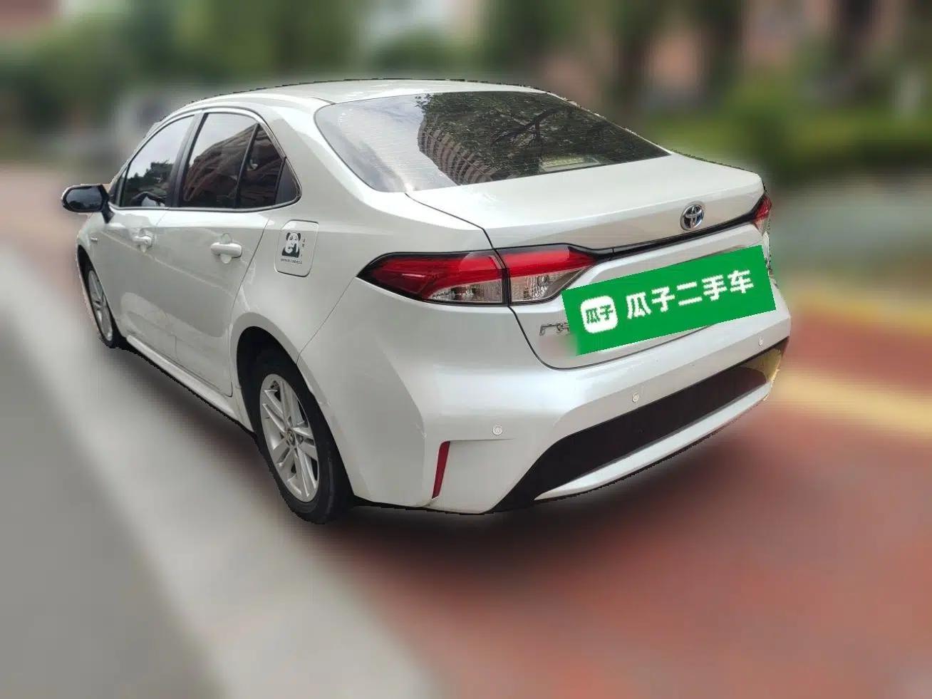 Toyota Levin 2021 Dual-Engine 1.8H E-CVT Luxury Edition — миниатюра 4