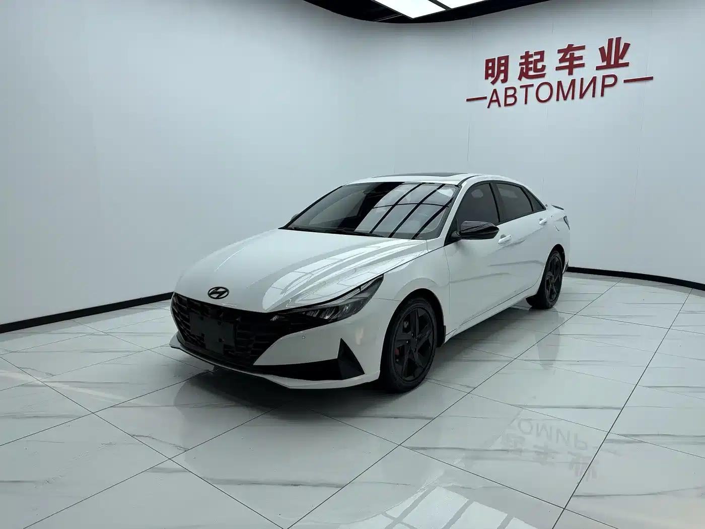 Hyundai Elantra 2022 1.5L CVT 20th Anniversary Edition — миниатюра 4