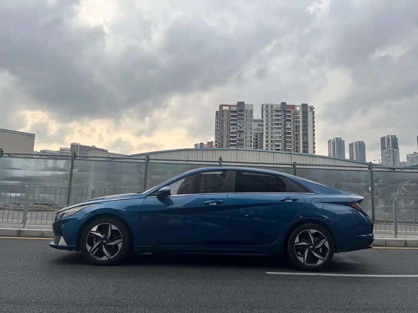 Hyundai Elantra 2021 1.5L CVT GLX Elite Edition — миниатюра 3