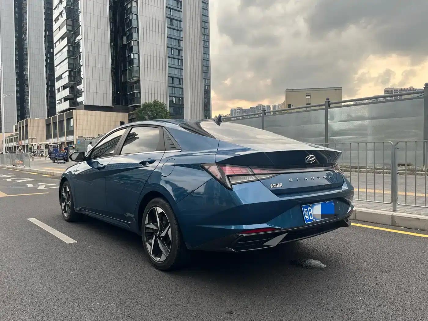Hyundai Elantra 2021 1.5L CVT GLX Elite Edition — миниатюра 4