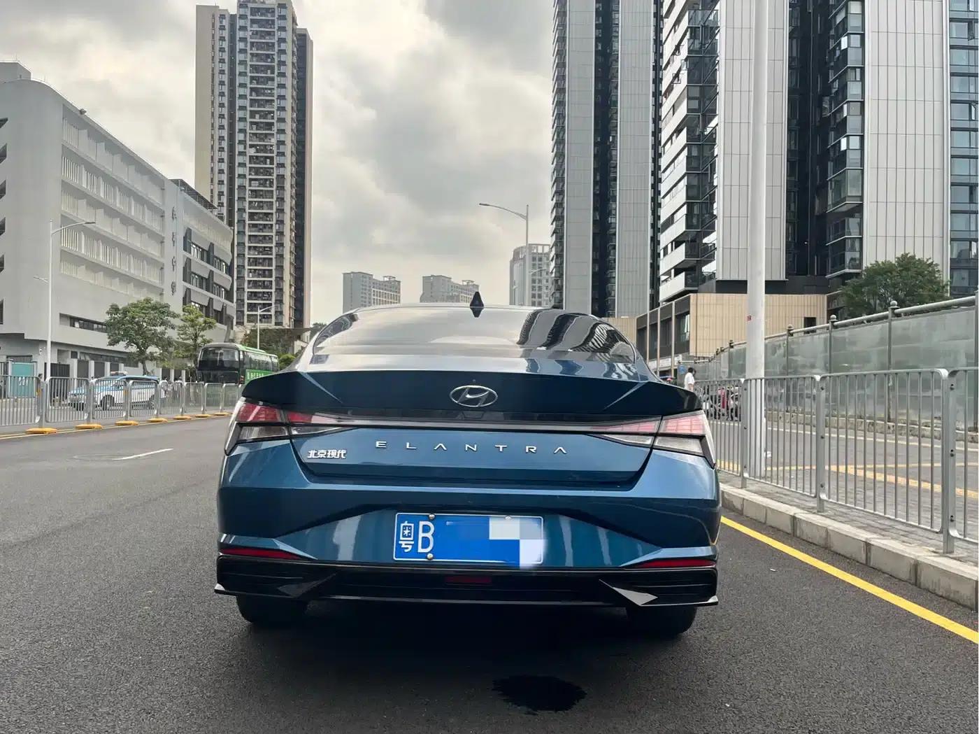 Hyundai Elantra 2021 1.5L CVT GLX Elite Edition — миниатюра 5