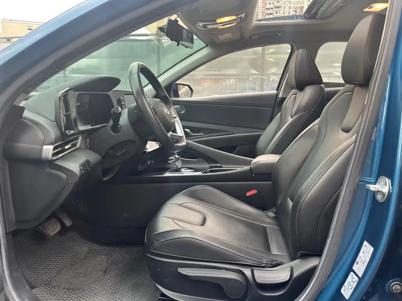 Hyundai Elantra 2021 1.5L CVT GLX Elite Edition — миниатюра 9