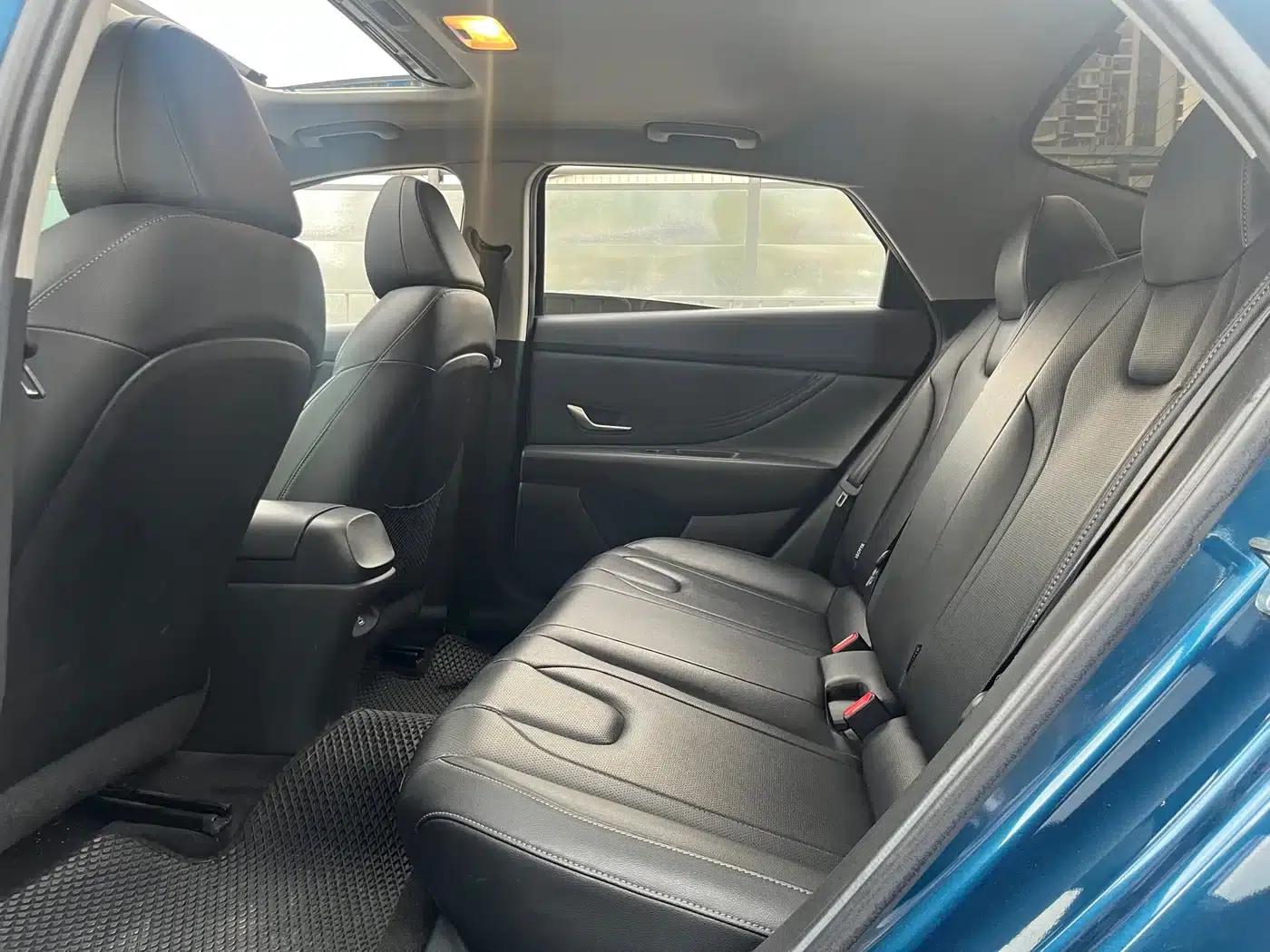 Hyundai Elantra 2021 1.5L CVT GLX Elite Edition — миниатюра 10