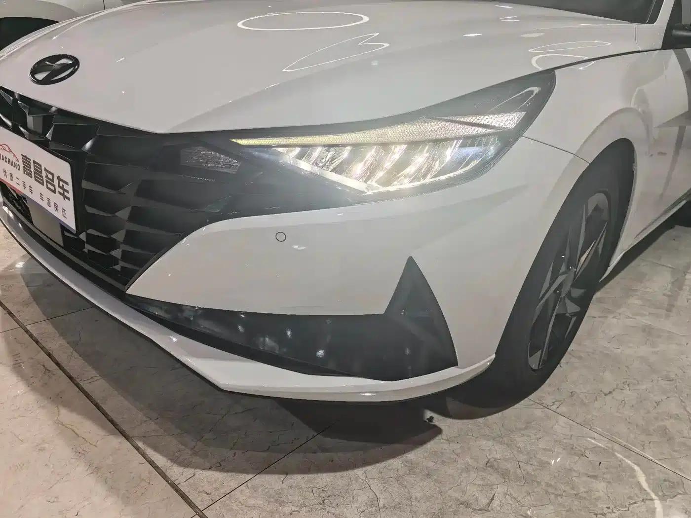 Hyundai Elantra 2022 1.5L CVT 20th Anniversary Edition — миниатюра 10