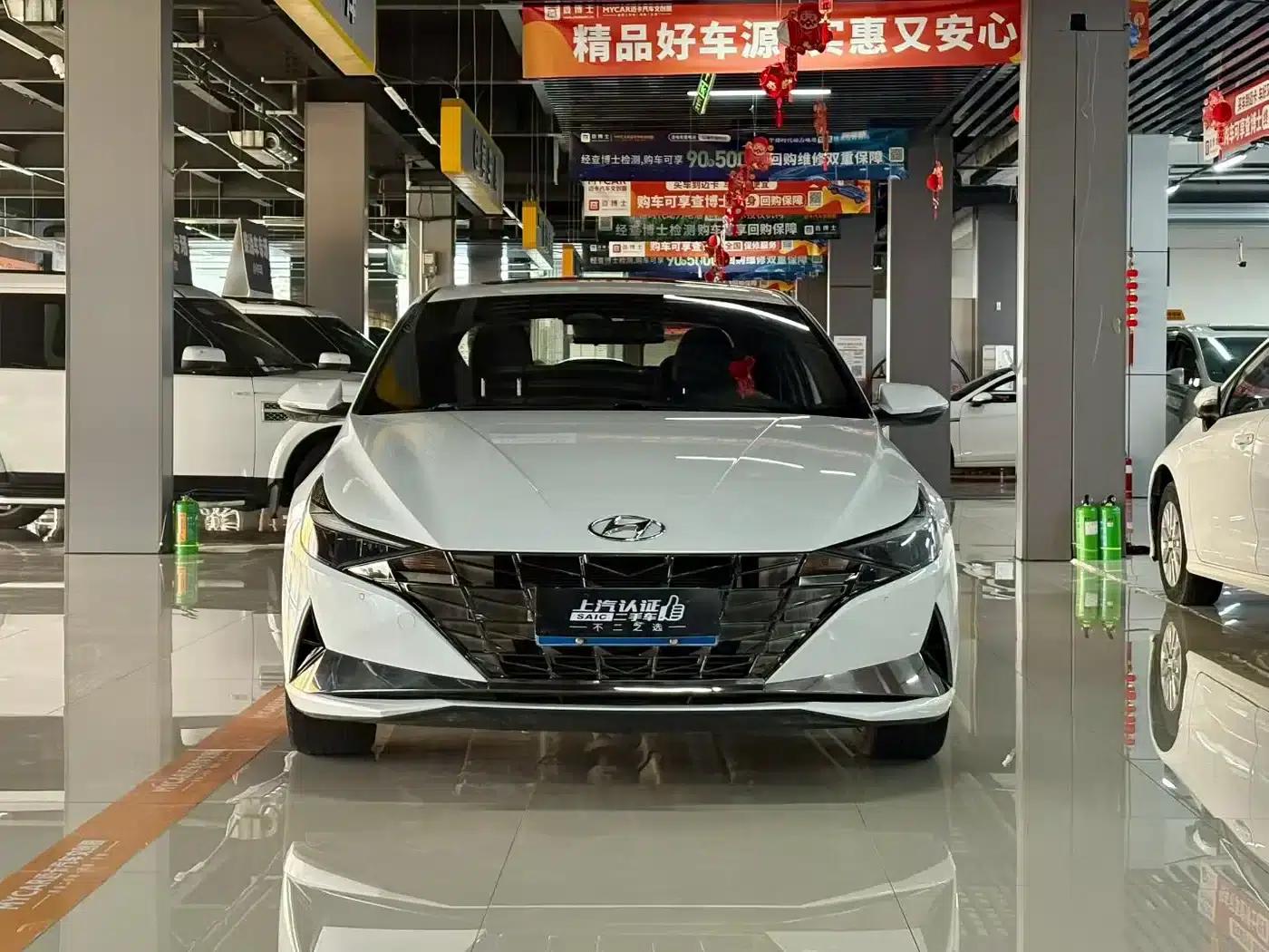 Hyundai Elantra 2022 240TGDi DCT LUX Premium Edition — миниатюра 2
