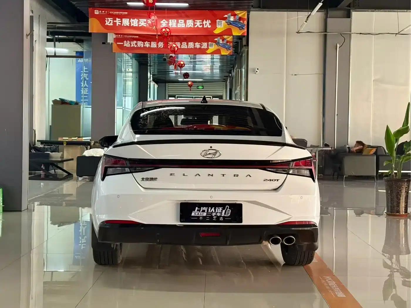 Hyundai Elantra 2022 240TGDi DCT LUX Premium Edition — миниатюра 8