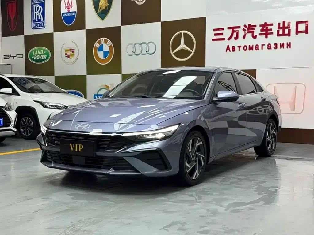 Hyundai Elantra 2023 1.5L CVT LUX Premium Edition — миниатюра 1