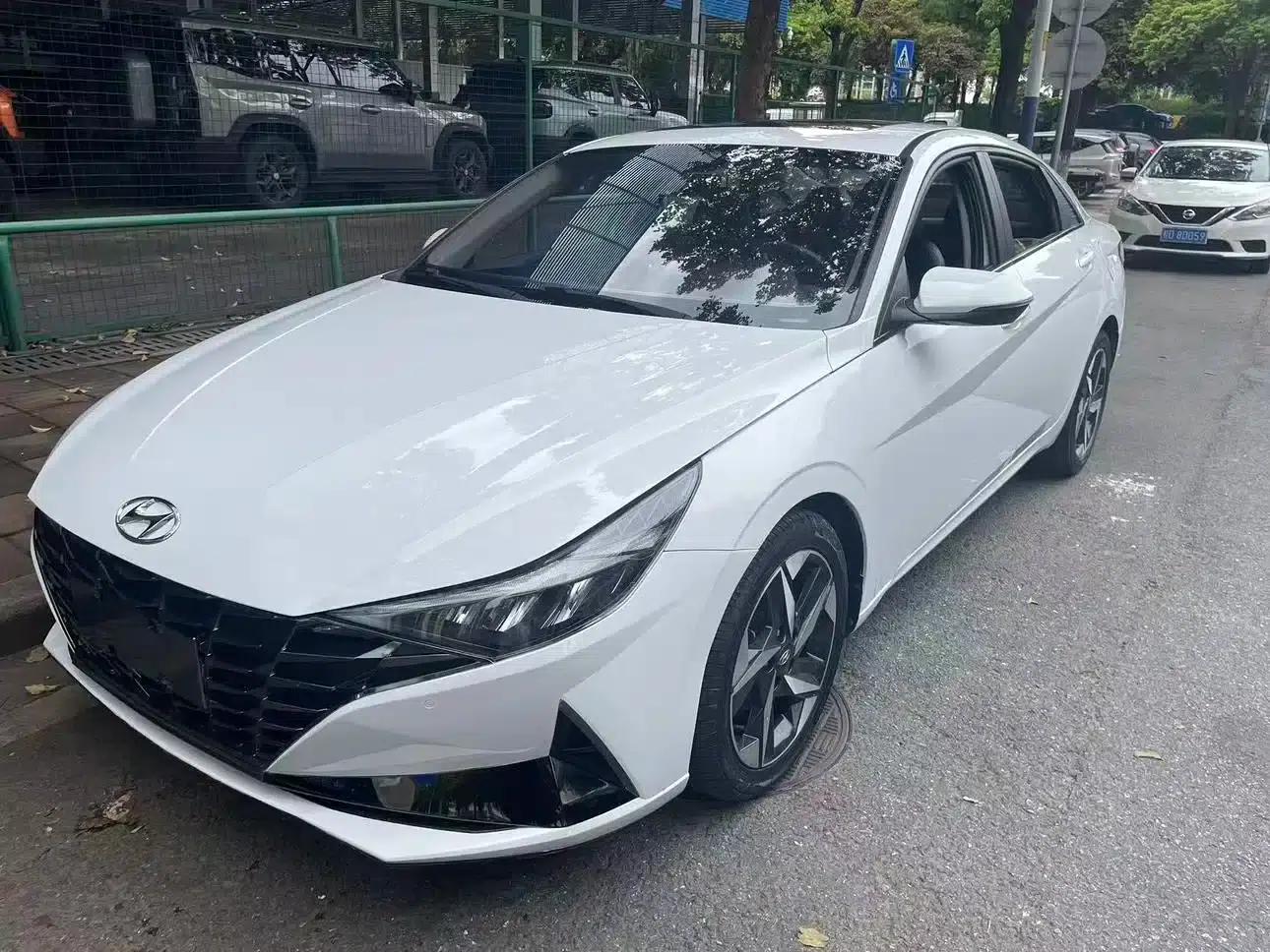 2021 Hyundai Elantra 1.5L CVT GLS Leading Edition — миниатюра 1
