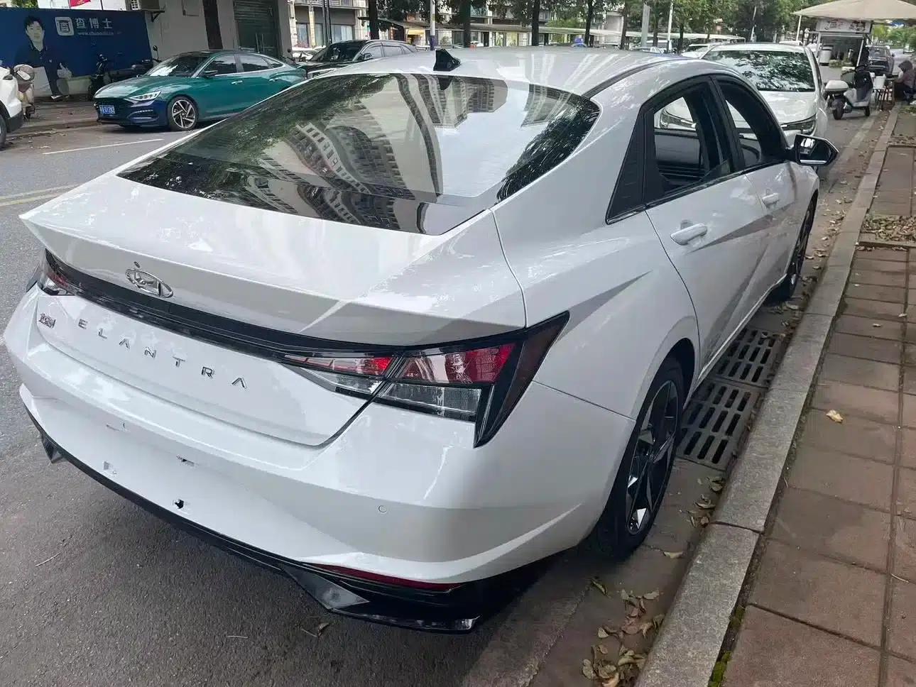 2021 Hyundai Elantra 1.5L CVT GLS Leading Edition — миниатюра 13